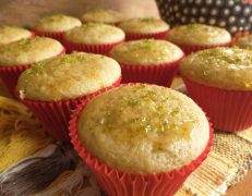 Bolinho semi-integral limão com abobrinha