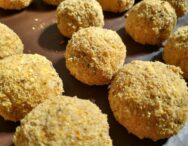 Bolinha de frango com parmesão (sem gluten)