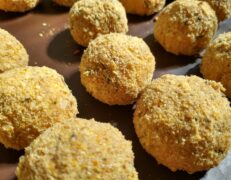 Bolinha de frango com parmesão (sem gluten)