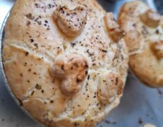 Mini empadão de frango (sem gluten)