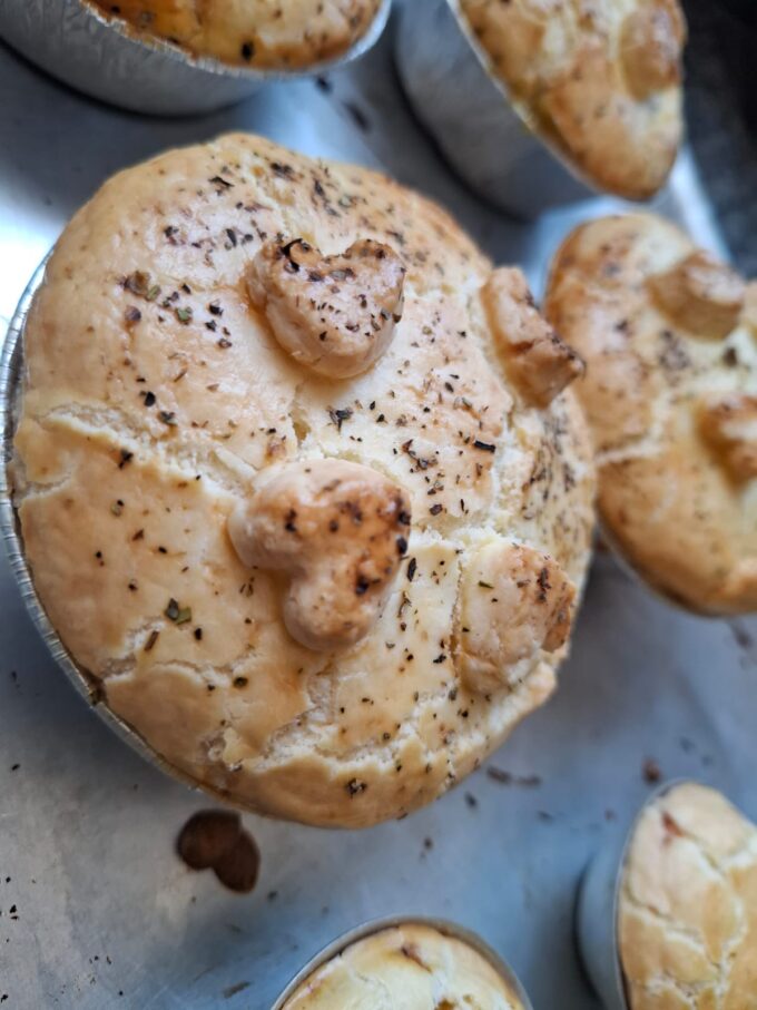 Mini empadão de frango (sem gluten)