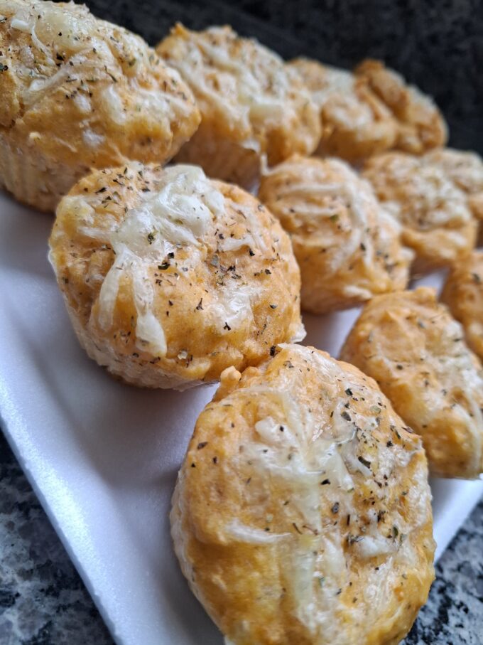 Tortinha de queijo coalho