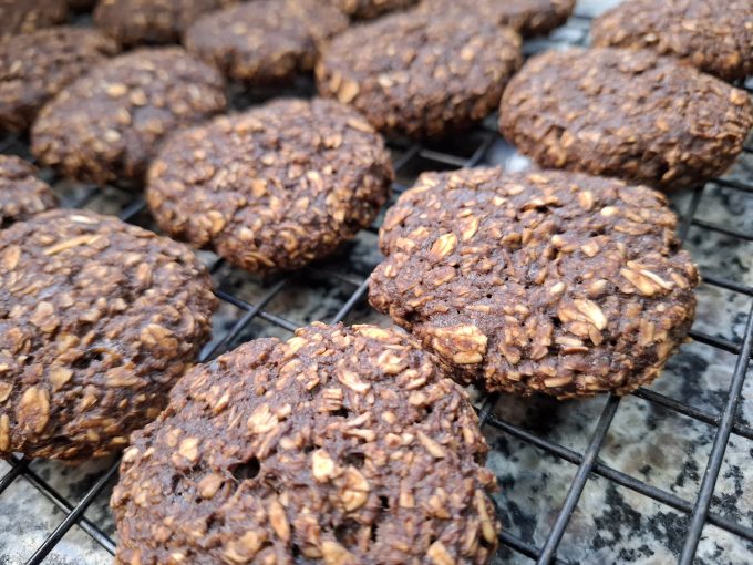 Cookies cacau, banana e aveia